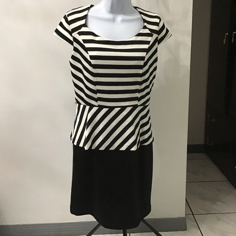 AA Studio Dress Size 6